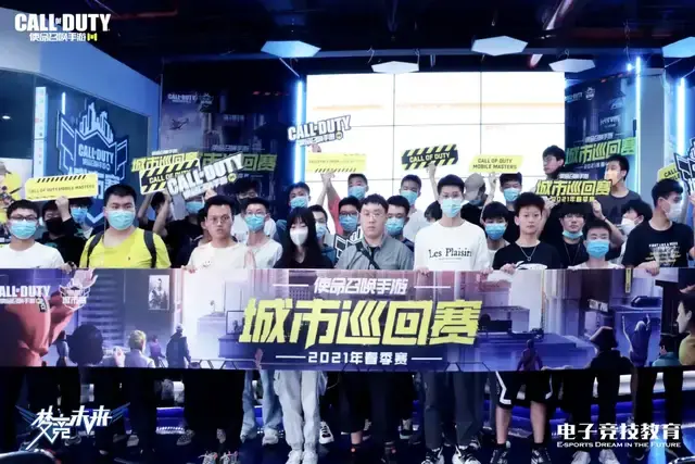 展现出更好