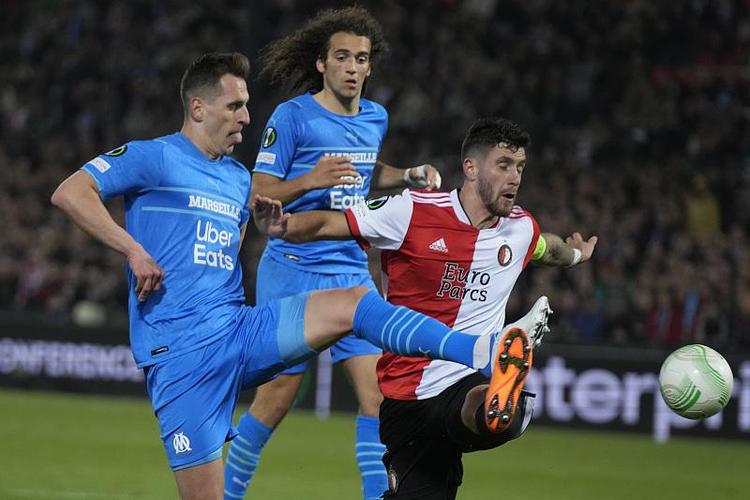 尤为突出 尤为突出