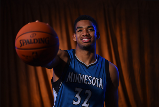 方面展现出 方面展现出