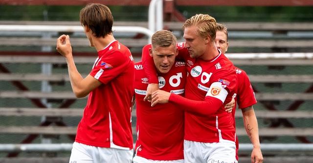 持首轮的击 持首轮的击