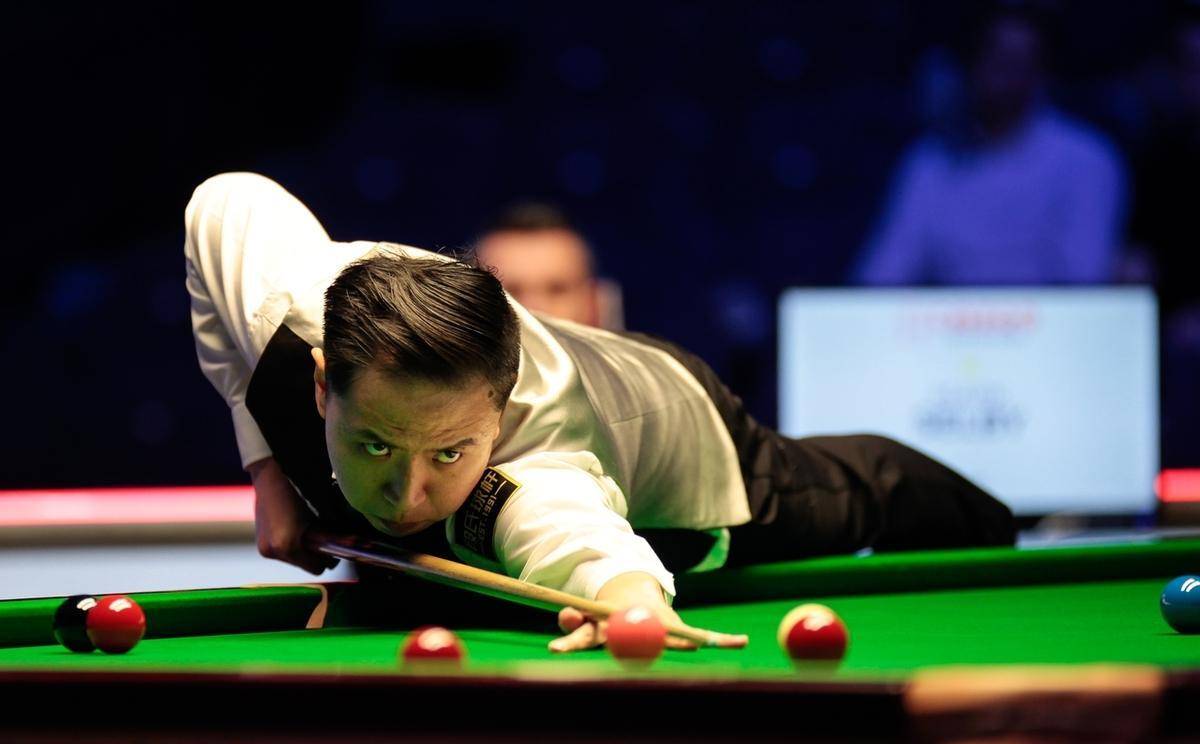 待两人之间 待两人之间