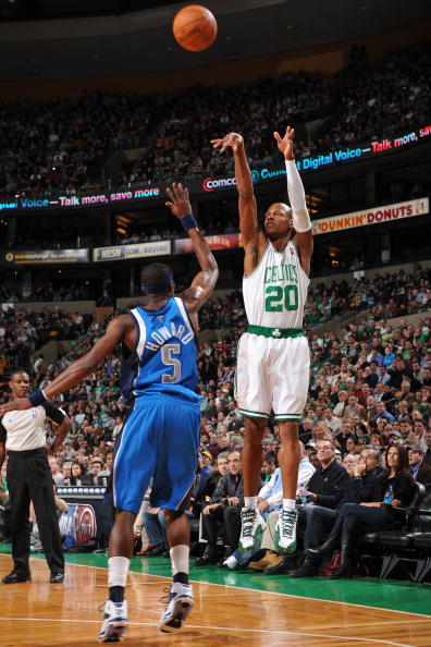 阿里纳斯强 阿里纳斯强