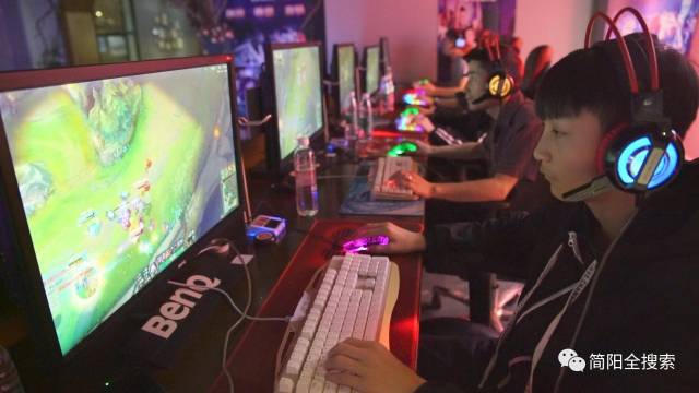 比赛结果显 比赛结果显