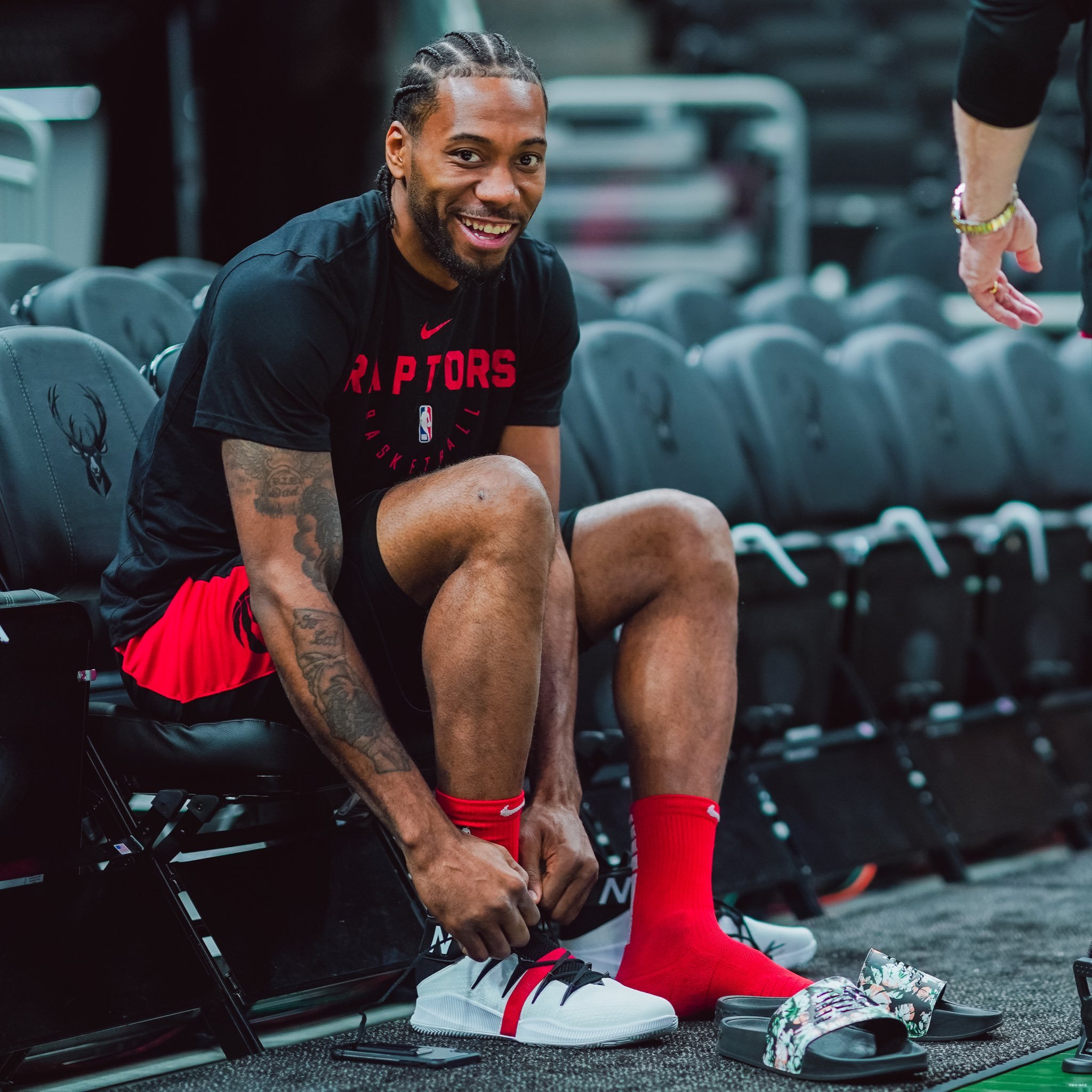 利替你出牌 利替你出牌