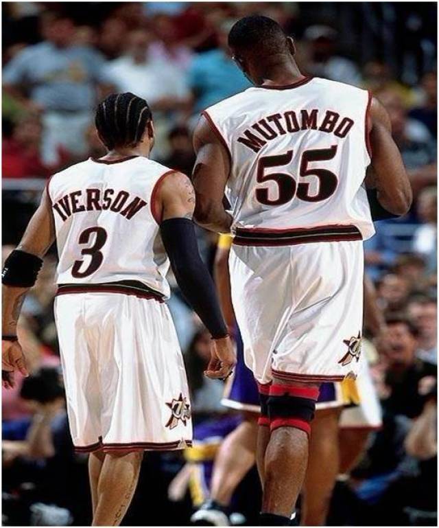 却都围绕 却都围绕